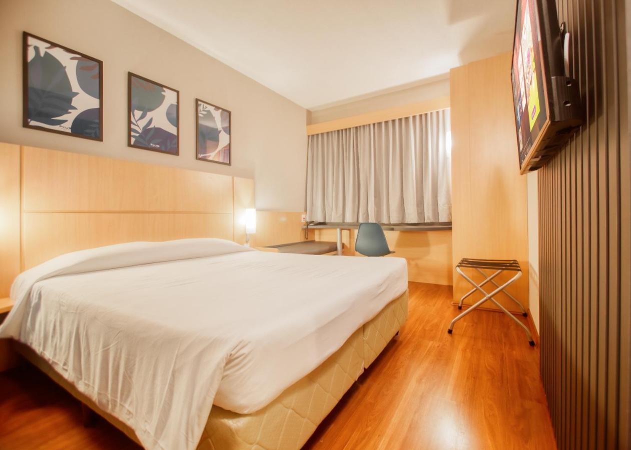 Hus Hotel Dourados Zewnętrze zdjęcie