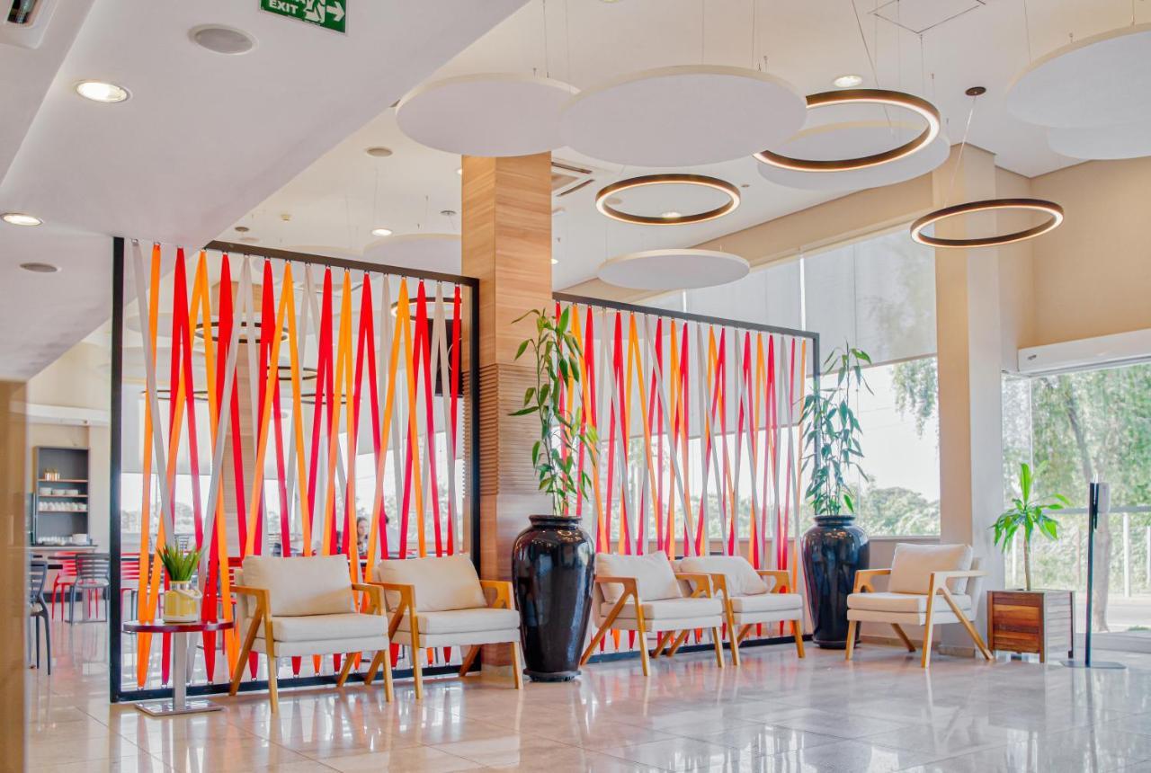 Hus Hotel Dourados Zewnętrze zdjęcie