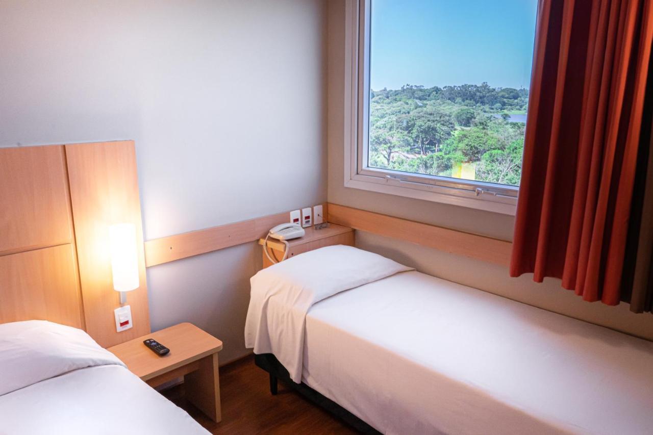 Hus Hotel Dourados Zewnętrze zdjęcie