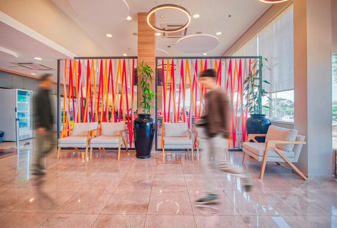 Hus Hotel Dourados Zewnętrze zdjęcie