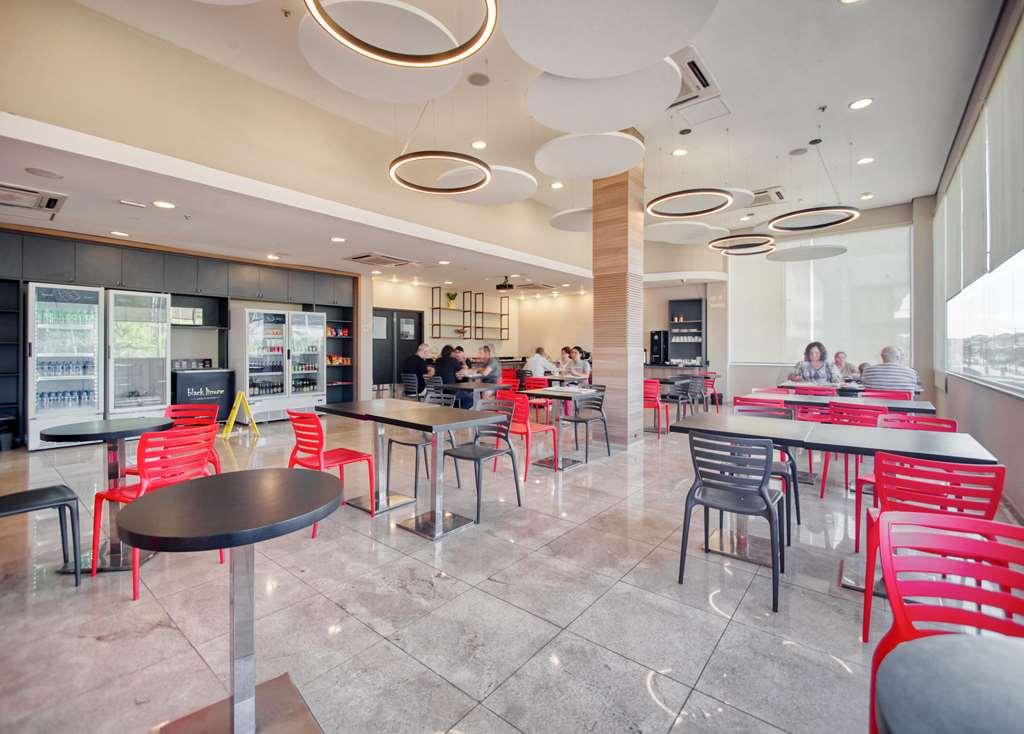 Hus Hotel Dourados Restauracja zdjęcie